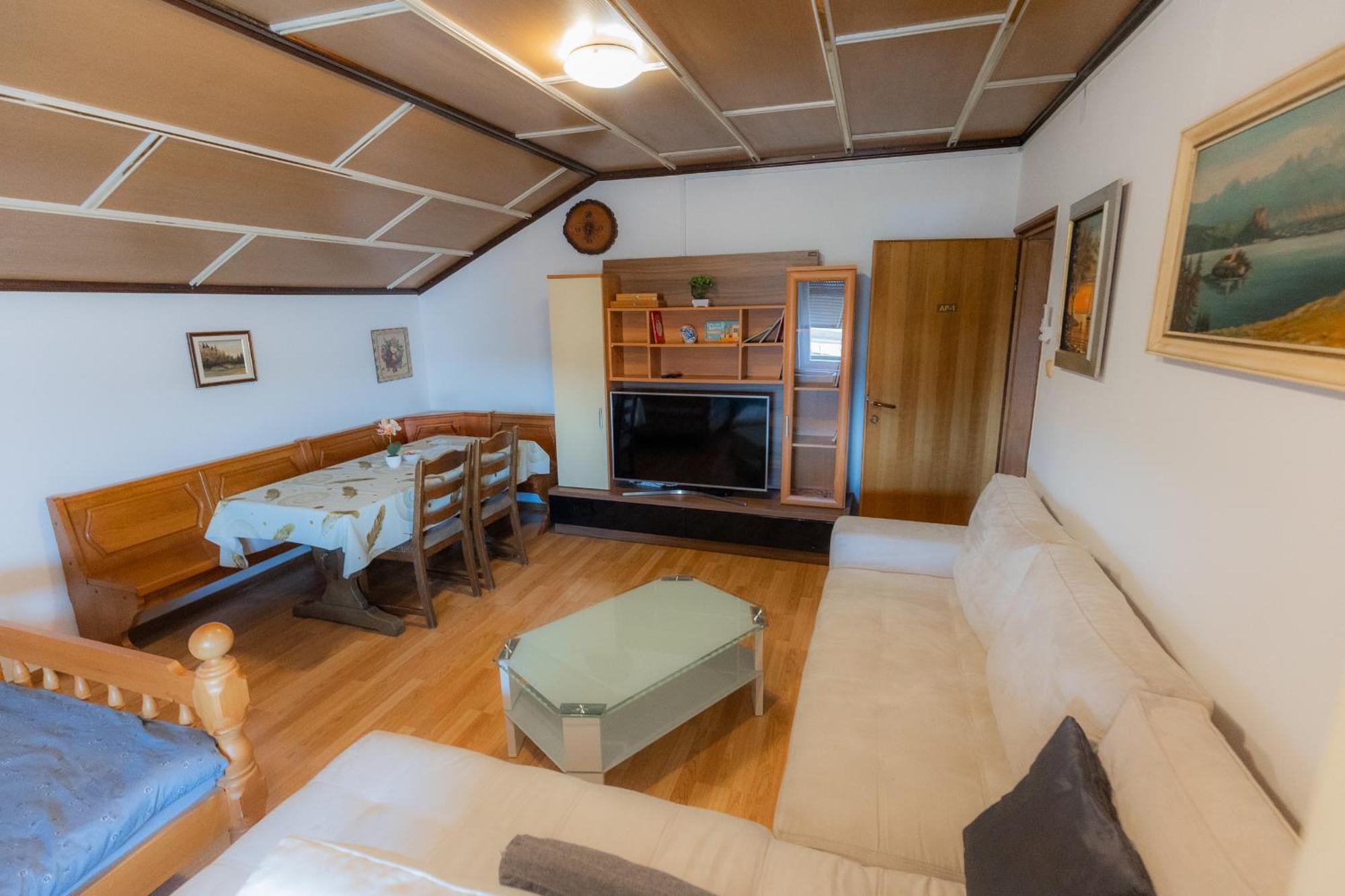 Rooms Kozarje Любляна Екстер'єр фото
